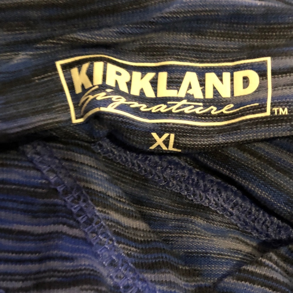 Kirkland Signature 2 for 1 workout hoodie - Picture 2 of 2